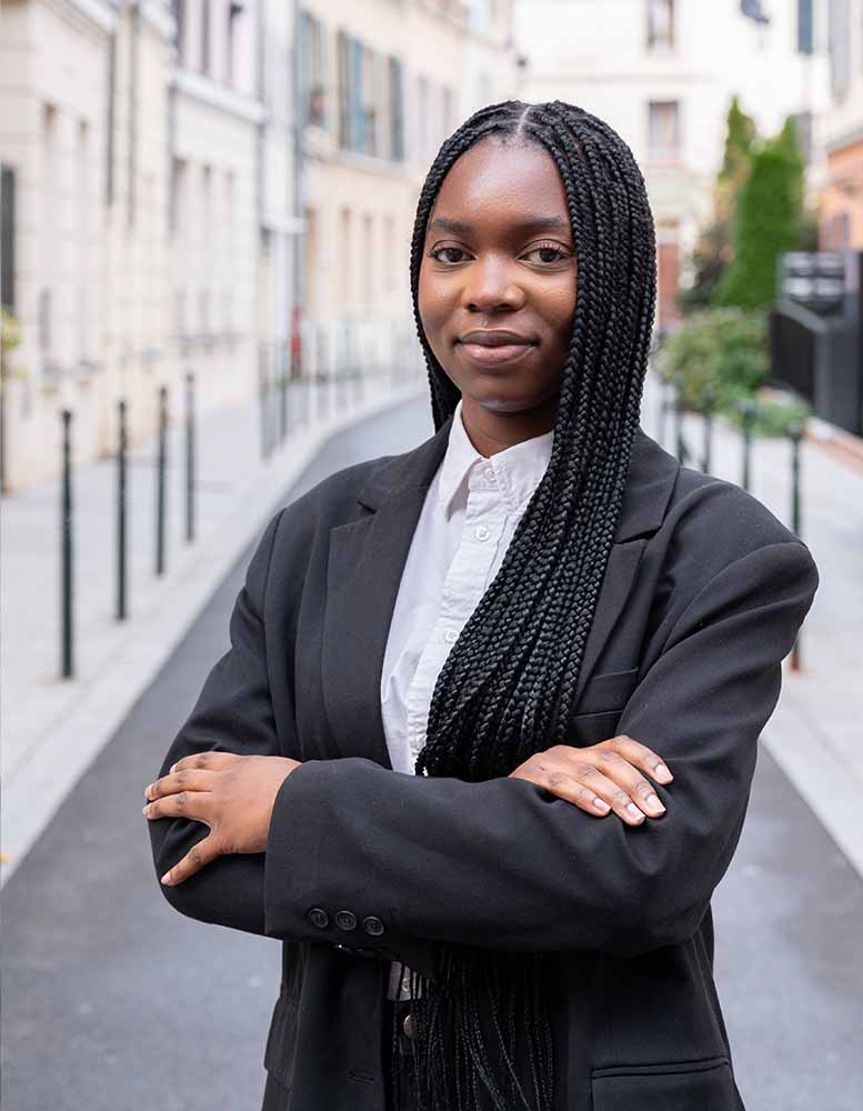 Sara Koudou, votre interlocutrice à Fontainebleau