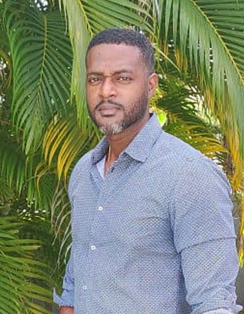 Enrick CITOUNADIN, votre interlocuteur principale en Guadeloupe